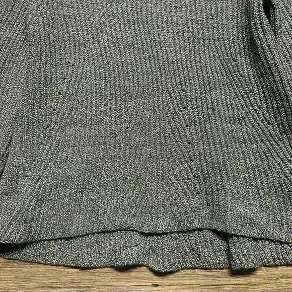 Banana Republic Gray Chunky Italian Yarn Womens Knit Sweater Size Medium - Picture 3 of 4